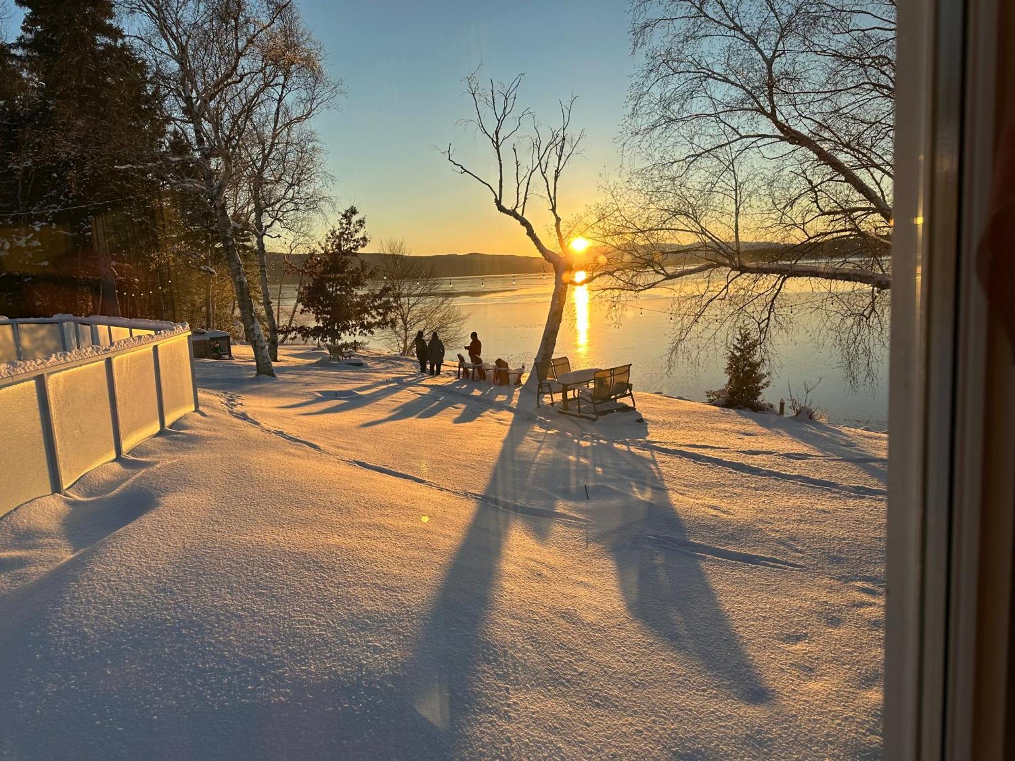 Auberge Et Chalets Sur Le Lac Lac-Mégantic Екстериор снимка