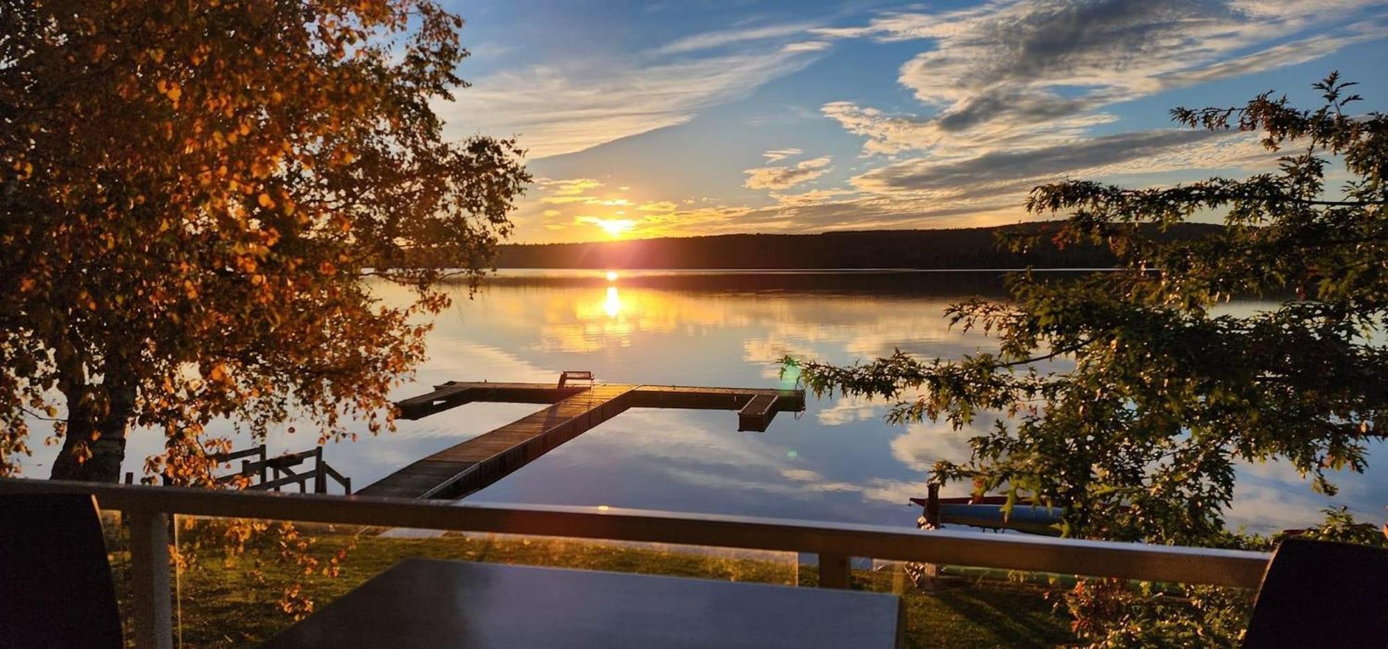 Auberge Et Chalets Sur Le Lac Lac-Mégantic Екстериор снимка
